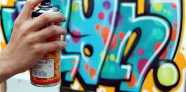 So kunstvoll wie hier mit Graffiti werden Wände selten besprüht.