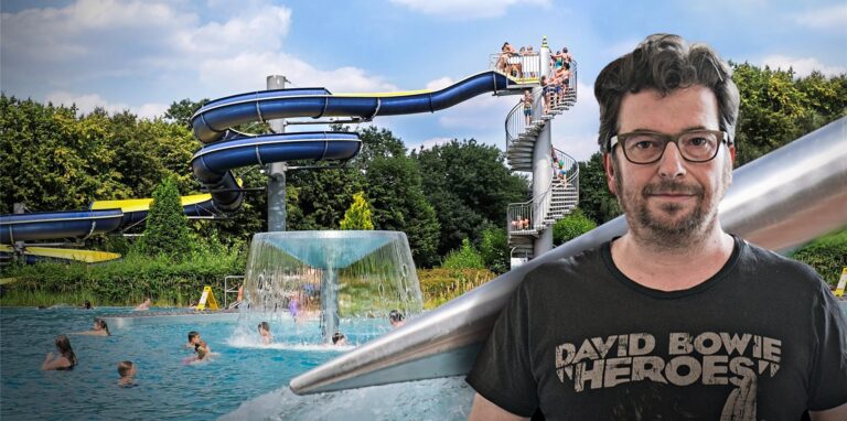 Montage: Comedian Hennes Bender ist im Vordergrund zu sehen, im Hintergrund sind das Waltroper Freibad-Becken und die Wasserrutsche zu sehen.