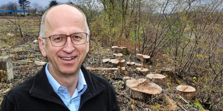 BUND-Sprecher Thomas Quittek lehnt eine Umwandlung des gerodeten Geländes an der B1 in eine Sonder- und Gewerbefläche ab.