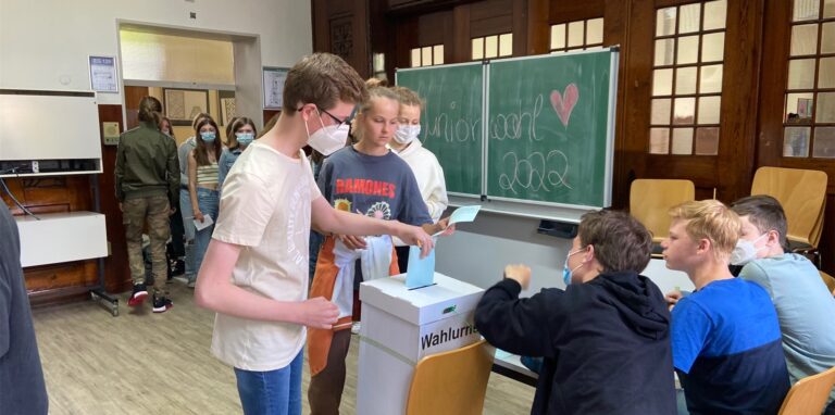 Die Schülerinnen und Schüler des St.-Ursula-Gymnasiums konnte ihre Stimme abgegeben.