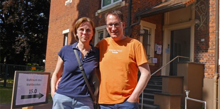 Nicole und Michael Germann machten im Wahllokal an der ev. Friedenskirche in Disteln ihre Kreuze.