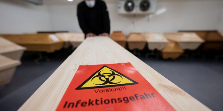 1310 Menschen im Kreis Recklinghausen starben in den vergangenen zwei Jahren an oder mit einer Coronavirus-Infektion. Ein Zehntel von ihnen stammten aus Castrop-Rauxel.