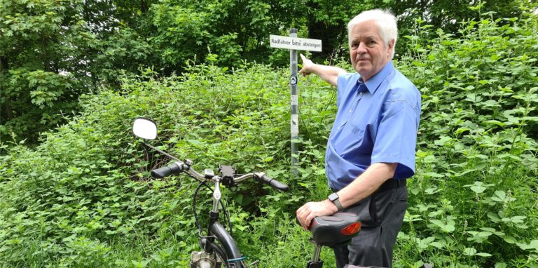 Rainer Brüning weiß, warum Radfahrern im Langeloh empfohlen wird, vom Rad abzusteigen.