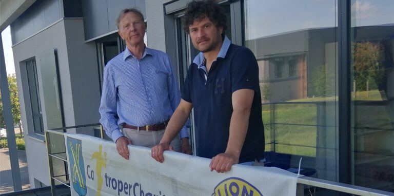 Des derzeitige Präsident Jörn Leder (r.) sowie der kommende Präsident Rudolf Quellenberg (ab dem 1.7.2022) des Lions-Club Castrop-Rauxel Philipp von Viermundt freuen sich auf den 11. Charity-Lauf.