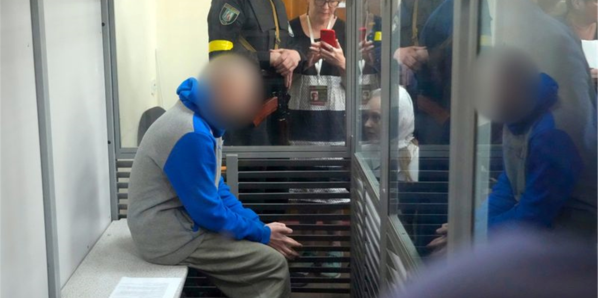 Ein russischer Soldat muss sich in der Ukraine wegen der Tötung eines unbewaffneten Zivilisten vor Gericht verantworten.