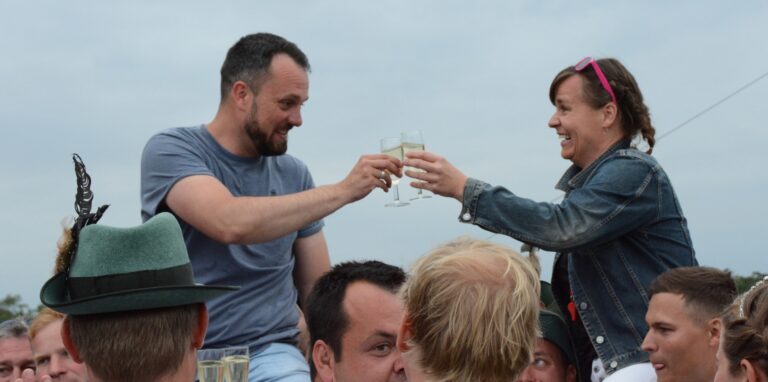 Marc Bomas und Julia Sieger-Klawunn bilden das neue Königspaar in Lavesum.