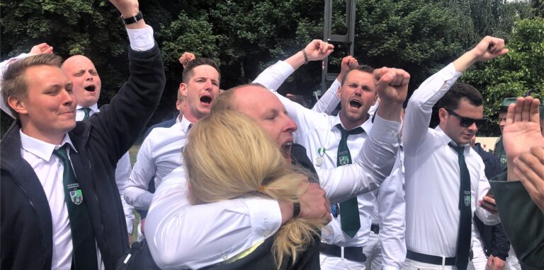 Die Hardter Schützen feierten ihren neuen König Jannik Sasse.