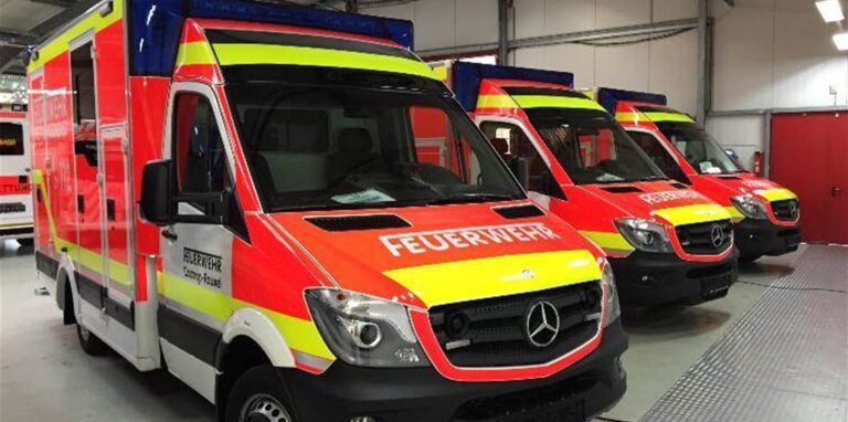 Für den Rettungsdienst der Feuerwehr Castrop-Rauxel müssen zwei Krankentransportwagen, ein Rettungsfahrzeug und ein Notarztwagen neu angeschafft werden.