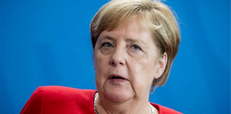Angela Merkel spricht. (Archivbild)
