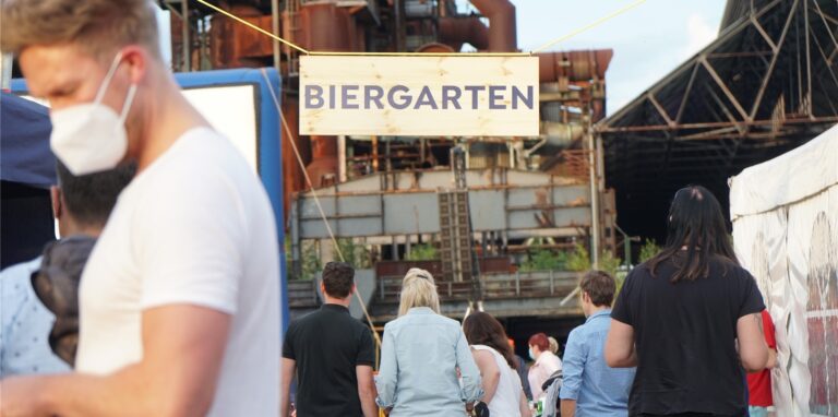 Auf Phoenix-West wird über den Sommer ein Pop-Up-Biergarten zu Gast sein.