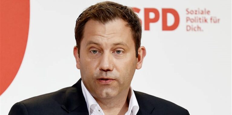 Lars Klingbeil, SPD-Bundesvorsitzender, will vor allem die Mineralölkonzerne als Krisen- und Kriegsgewinner besteuern.