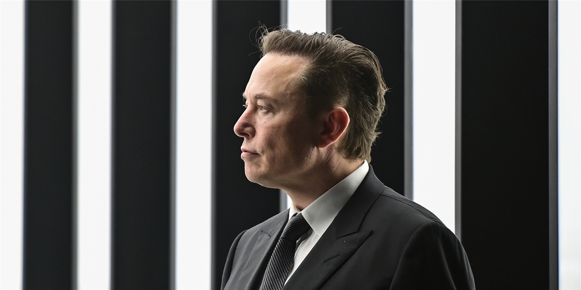 Elon Musk, Tesla-Chef, nimmt an der Eröffnung der Tesla-Fabrik Berlin Brandenburg teil. Twitter hat em 25. April den Widerstand gegen eine Übernahme durch Tech-Milliardär Elon Musk aufgegeben.