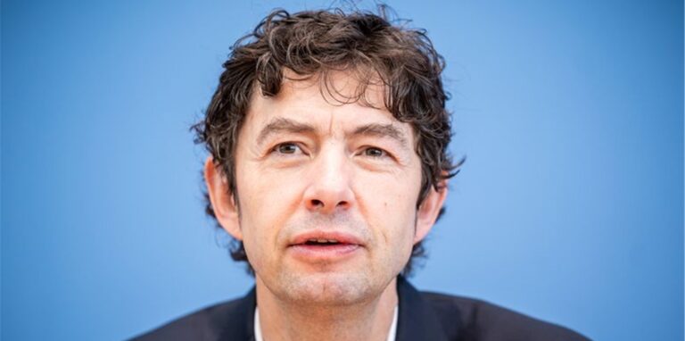 Virologe Drosten bezeichnet die Corona-Lage im Sommer in Deutschland als «zunächst nicht bedrohlich».
