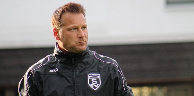 Trainer Pierre Bendig und die Sportfreunde Stuckenbusch