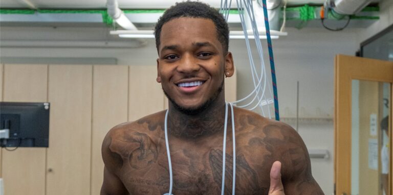 BVB-Neuzugang Jayden Braaf absolviert die Leistungsdiagnostik.