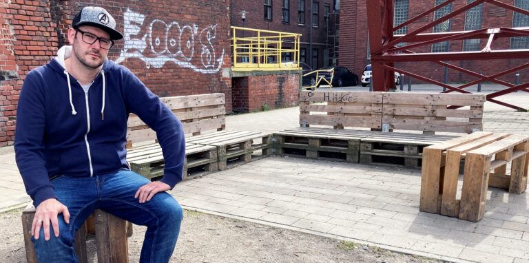 Patrick Barciaga (36), Betreiber der Gastronomie am Szczytno-Platz auf der Zeche Schlägel & Eisen, plant eine neue Veranstaltung.