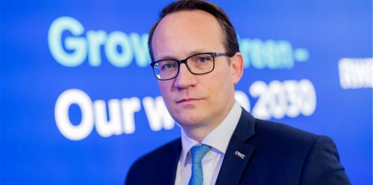 RWE-Chef Markus Krebber geht davon aus, dass die Gas- und Strompreise jahrelang hoch bleiben.