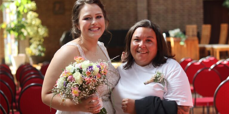 Denise Darms und Manuela Weber gaben sich in der Erlöserkirche das Jawort.