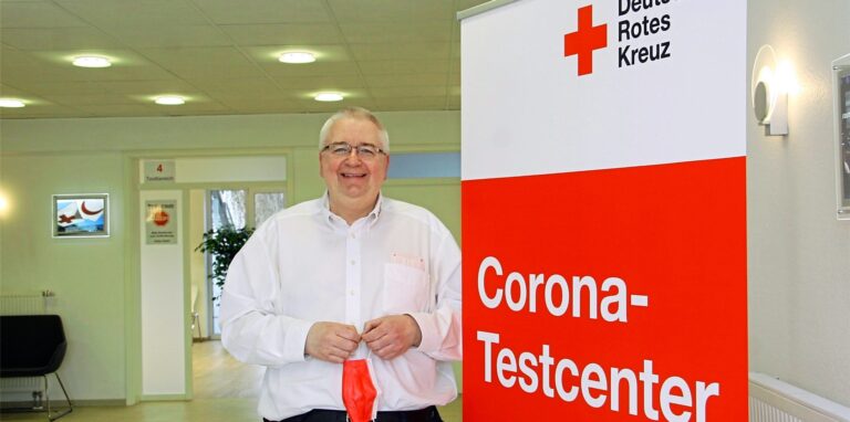 Ralph Hoffert, Vorstand des DRK Herten, im Testzentrum an der Gartenstraße in Herten.