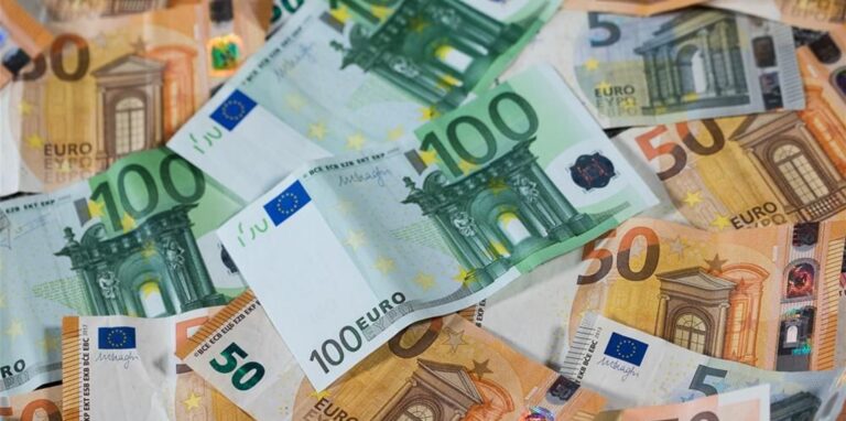 Rund 166.000 Euro hatte die Staatsanwaltschaft bei dem Hertener sichergestellt. (Symbolbild)