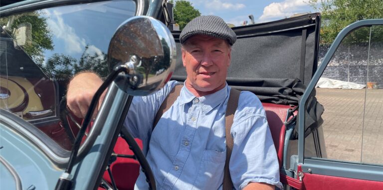 Rainer Berkenhoff (61) liebt Oldtimer. Seine neueste Errungenschaft gibt es in Deutschland nur noch viermal.