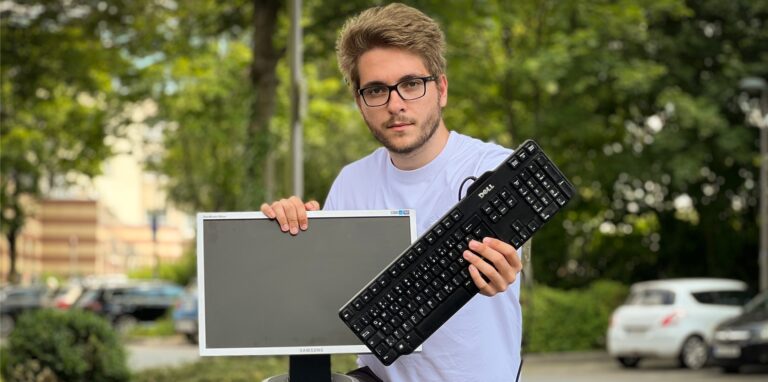 DZ-Reporter Julian Preuß hat getestet, ob Computertastaturen, Bildschirme oder Telefone bei den Supermärkten in Dorsten abgegeben werden können. Unter bestimmten Voraussetzungen sind diese seit dem 1. Juli dazu verpflichtet.