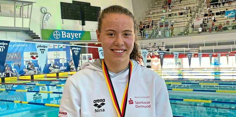 Junioren-Europameisterin über 50m Freistil ist die Recklinghäuserin Nina Sandrine Jazy.