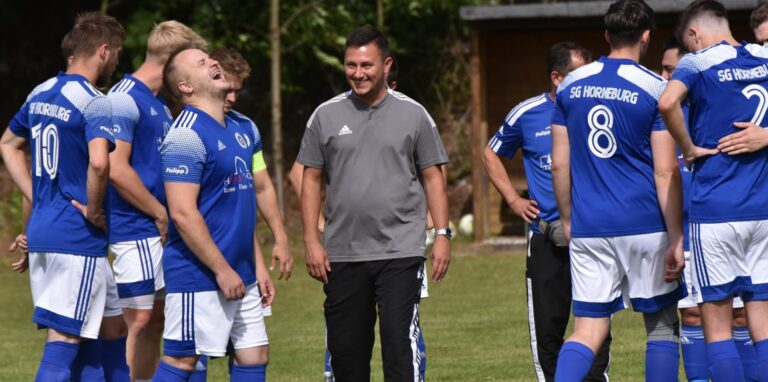 Hatte sein Team gegen Titania Erkenschwick II bestens eingestellt: Horneburgs Trainer Chris Merten.