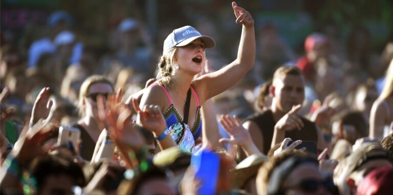 Ausgelassenes Feiern zu Elektro- und Hip-Hop-Musik beim Festival Juicy Beats: Das ist nach zwei Jahren Pause wieder ohne Einschränkungen möglich. In die Vorfreude mischen sich Sorgen um die Zukunft der Branche.