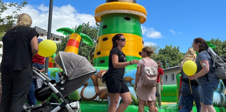 Im Bürgerpark Maria Lindenhof findet am Samstag (16.7.) der erste Familientag mit vielen Attraktionen für Kinder in Dorsten statt.