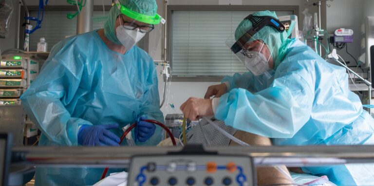 Erneut meldet das RKI einen Todesfall im Zusammenhang mit dem Coronavirus in Dortmund (Symbolbild).