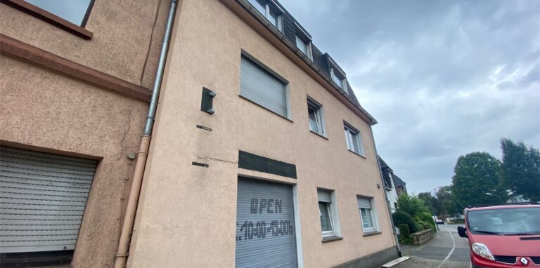 Dieses Haus an der Gerther Straße steht im September zur Zwangsversteigerung an.