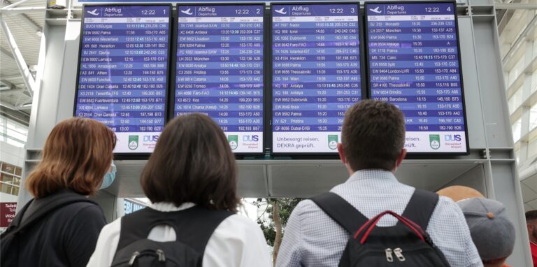 Wegen des Warnstreiks am Boden fallen am Mittwoch nahezu alle Lufthansa-Flüge in Deutschland aus.