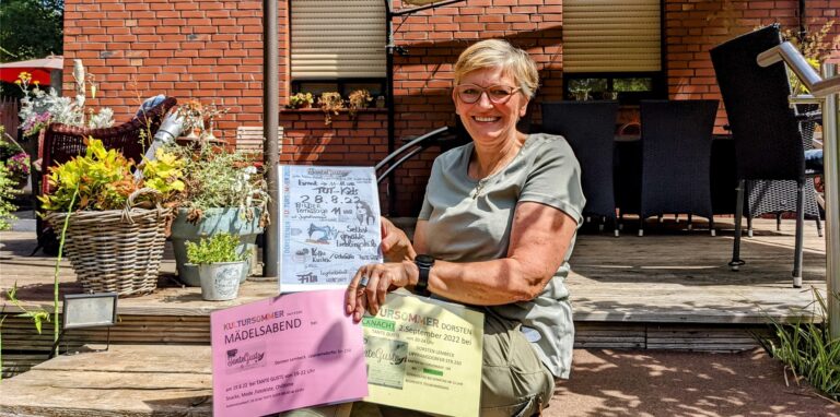 Jutta Kleine-Vorholt auf der Terrasse