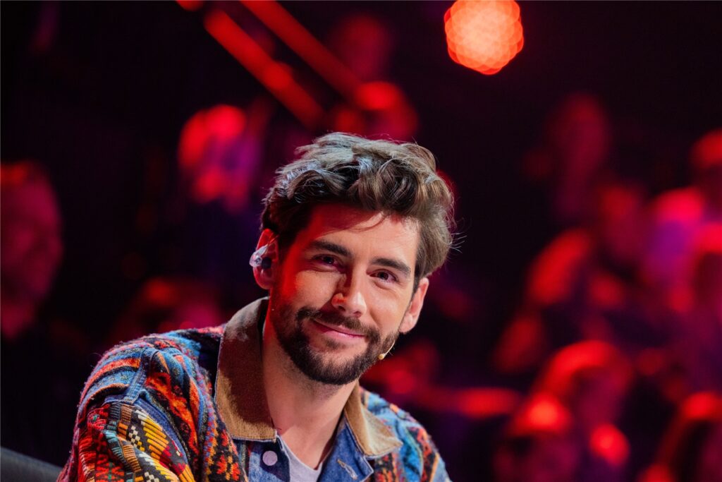 Alvaro Soler aus dem Rateteam sitzt in der Prosieben-Show «The Masked Singer» am Ratetisch. Alvaro Soler aus dem Rateteam sitzt in der Prosieben-Show «The Masked Singer» am Ratetisch.