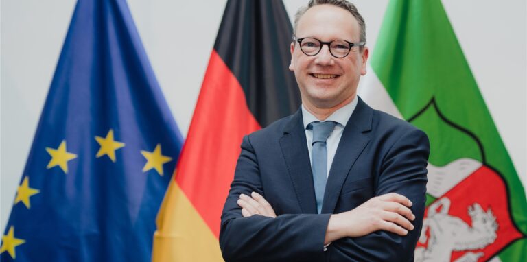 Benjamin Limbach, Minister der Justiz von Nordrhein-Westfalen, aufgenommen am Rande der Ernennung des neues Landeskabinetts.