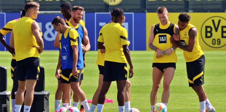 Die BVB-Profis während des Trainings am Dienstagvormittag.