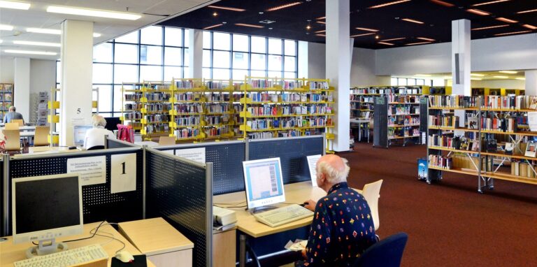 Die Stadtbibliothek wird nur noch an zwölf Stunden in der Woche geöffnet sein.