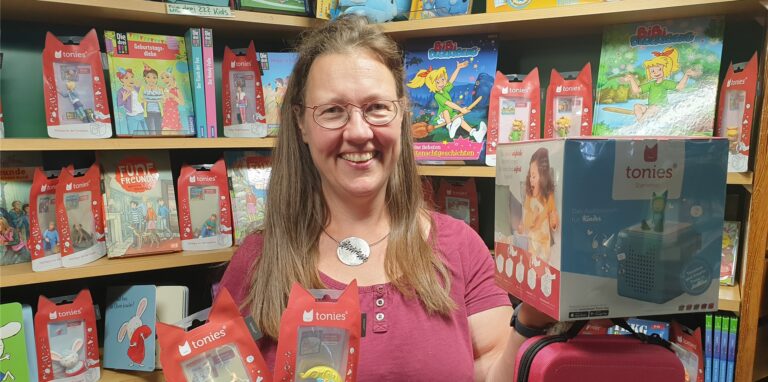Kinder lieben die knallbunten Figuren: Vor vier Jahren eröffnete Gerlinde Droste die größte Tonie-Buchhandlung im Ruhrgebiet.