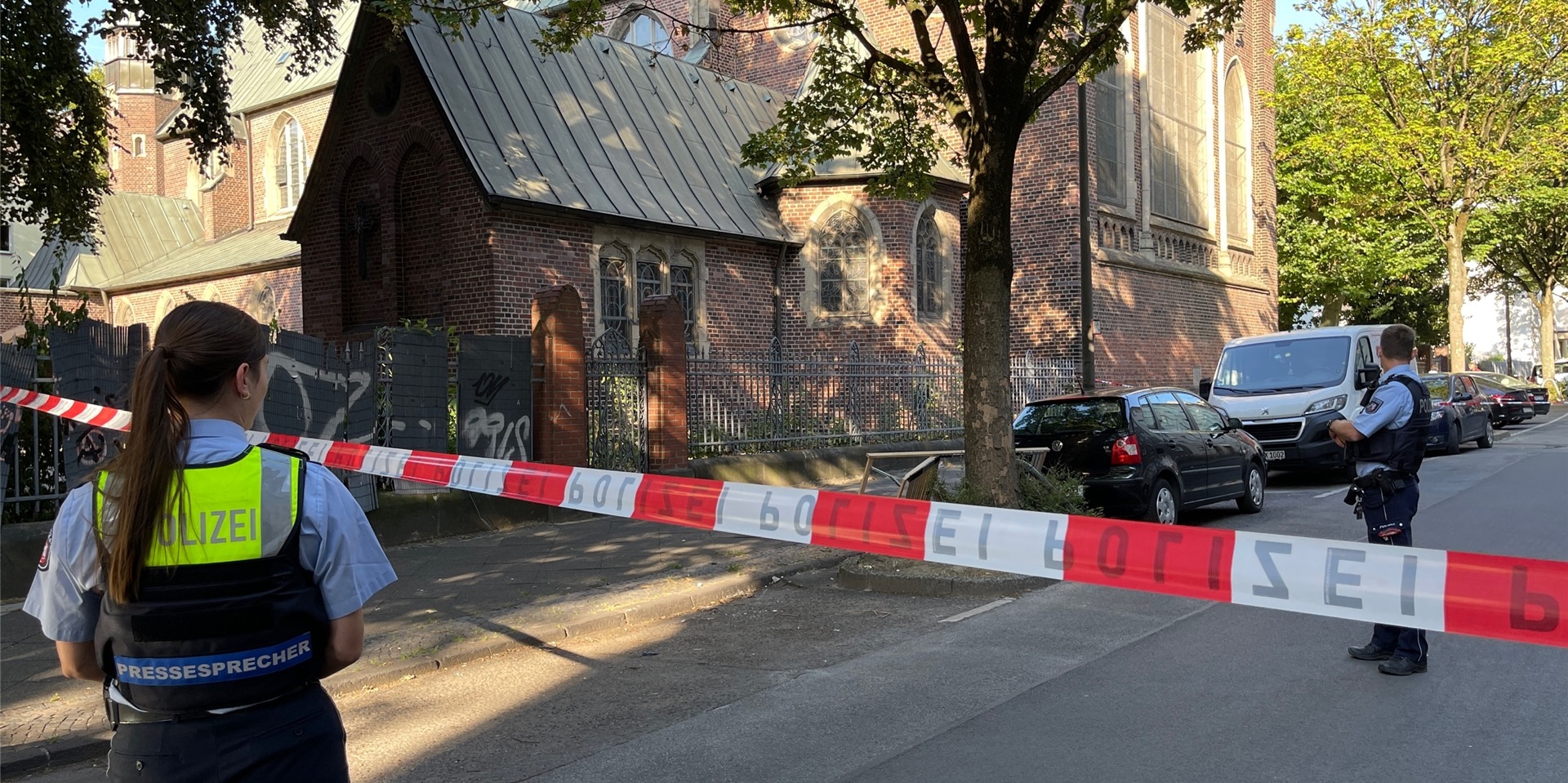 Die Polizei war am Montagabend in der Dortmunder Nordstadt im Einsatz. Es wurde offenbar auch ein Schuss aus einer Dienstwaffe abgefeuert.