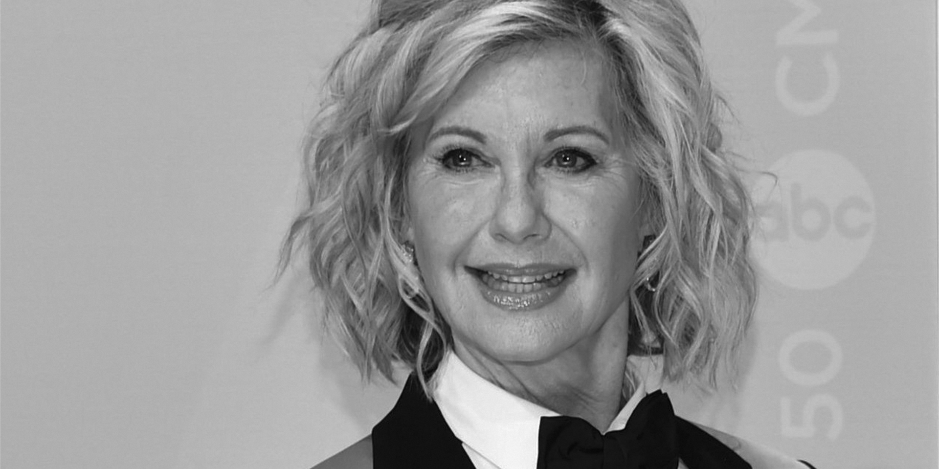 Die Musikerin Olivia Newton-John kommt zur Verleihung der CMA-Awards