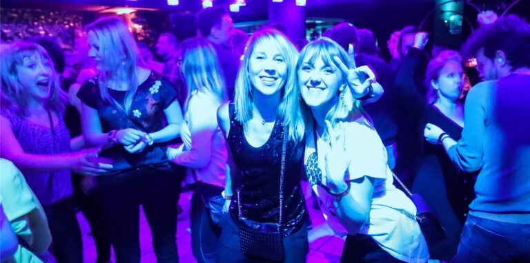 Das Bild aus der Partynacht in Oma Doris 2019 erweckt Vorfreude auf die kommende Partynacht „Rund ums U“ (Bildarchiv).