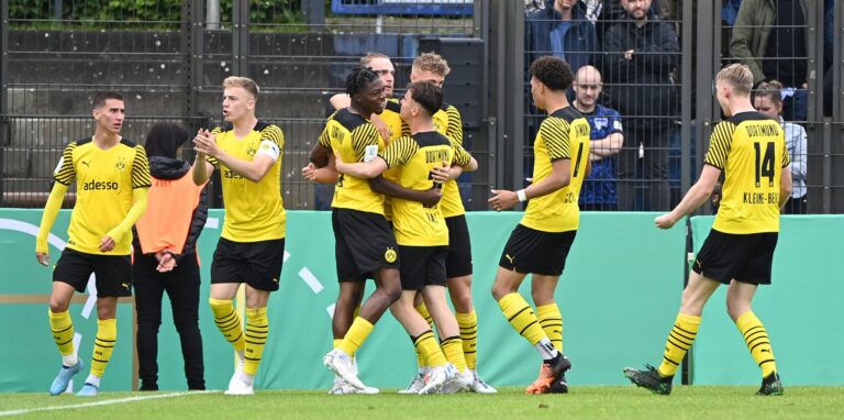 Die Saison 20/21 krönte die BVB-U19 mit dem Titelgewinn gegen Hertha BSC.