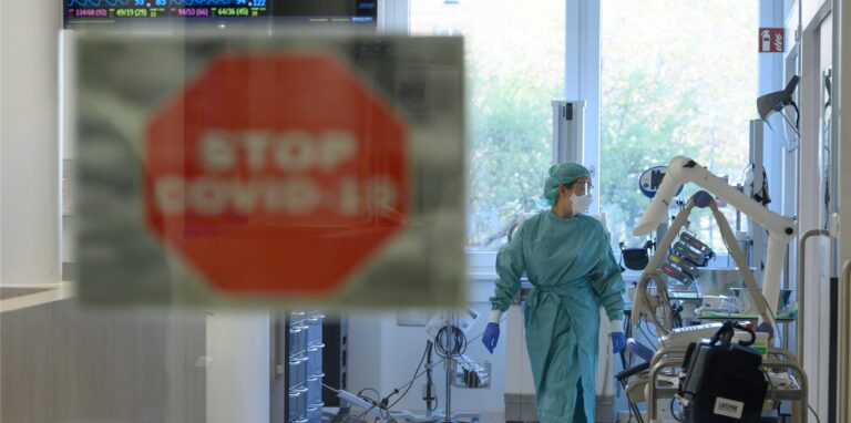 Aktuell werden bis zu neun Menschen mit schweren Covid-19-Verläufen in den Krankenhäusern des Kreises RE intensivmedizinisch betreut.