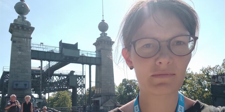 Reporterin Lydia Heuser berichtet live vom Steampunk-Festival am Schiffshebewerk in Henrichenburg.