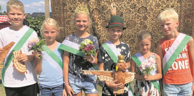 Sechs Kinder beim Heidefest in Waltrop.