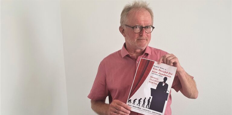 Der Dorstener Heribert Köning bringt Franz Kafkas „Ein Bericht für eine Akademie“ als Theaterstück auf die Bühne.