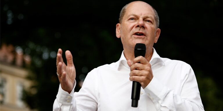 Bundeskanzler Olaf Scholz (SPD) bei einer Dialogveranstaltung mit Bürgerinnen und Bürgern.