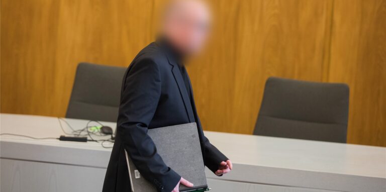 Der Bottroper Skandal-Apotheker Peter S. vor Gericht in Essen
