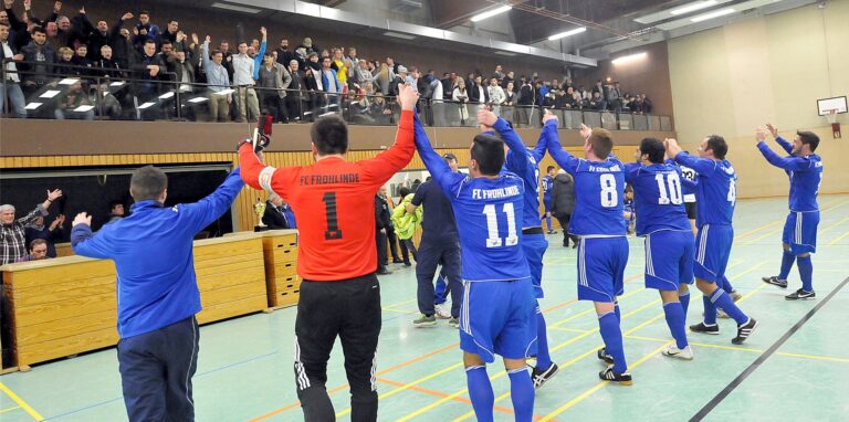 Wie im Jahr 2016 sah es in der Vergangenheit stets aus: Der Hallenstadtmeister ließ sich in der Sporthalle der Willy-Brandt-Gesamtschule stets von seinen Fans auf einer voll besetzten Tribüne bejubeln.